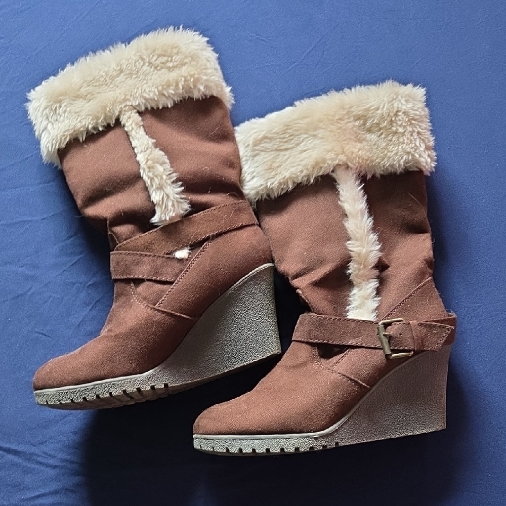 Brown Faux Fur Lined Wedge Boots
